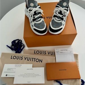 Louis Vuitton Archlight Sneakers Size 39,5 / 9,5 Blue Women’s